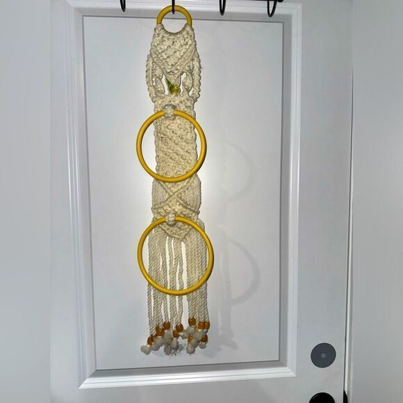 HOMEMADE TOWELL HOLDER - Picture 1 of 4